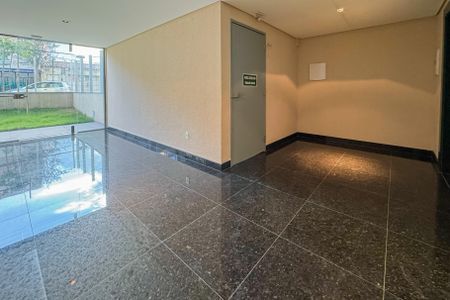 Apartamento à venda com 112m², 3 quartos e 3 vagas Apartamento à venda com 112m², 3 quartos e 3 vagasHall social