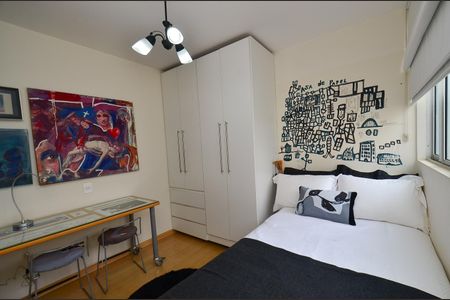 Apartamento à venda com 110m², 2 quartos e 4 vagas Apartamento à venda com 110m², 2 quartos e 4 vagasQuarto