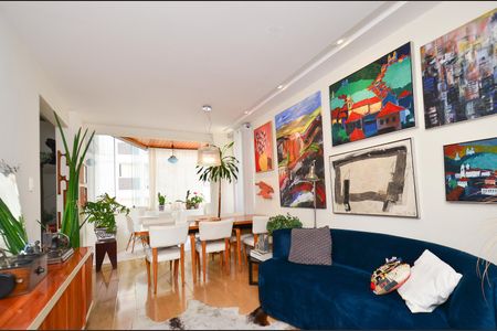 Apartamento à venda com 110m², 2 quartos e 4 vagas Apartamento à venda com 110m², 2 quartos e 4 vagasSala