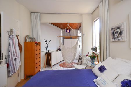 Apartamento à venda com 110m², 2 quartos e 4 vagas Apartamento à venda com 110m², 2 quartos e 4 vagasSuite