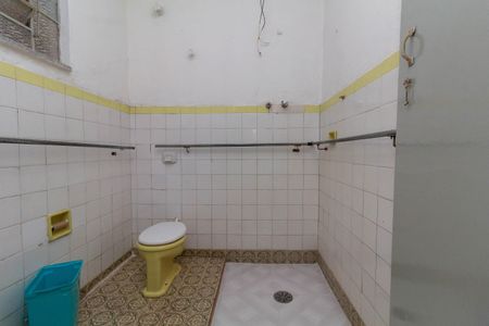 Casa à venda com 180m², 2 quartos e 4 vagasBanheiro