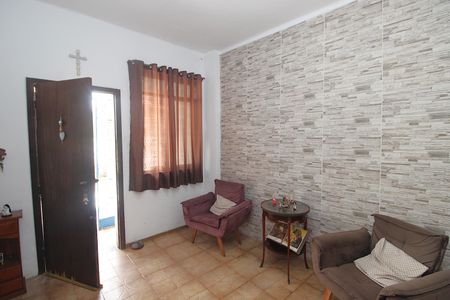 Casa à venda com 220m², 3 quartos e sem vagaSala