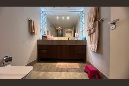 Apartamento à venda com 100m², 2 quartos e 1 vaga Apartamento à venda com 100m², 2 quartos e 1 vagaBanheiro