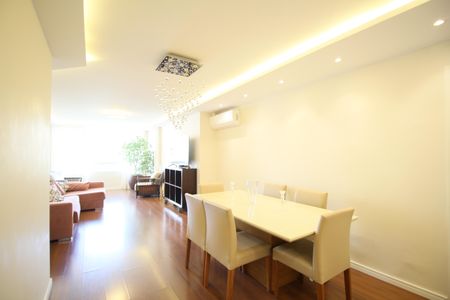 Apartamento à venda com 127m², 4 quartos e 2 vagasSala