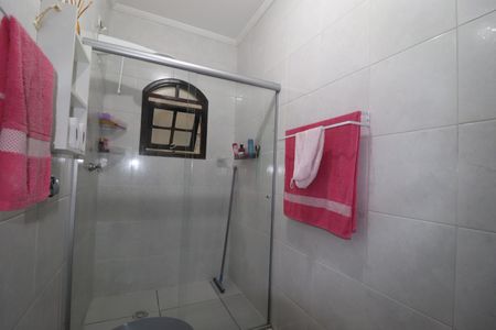 Casa à venda com 175m², 4 quartos e 4 vagasBanheiro 2