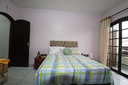 Casa à venda com 175m², 4 quartos e 4 vagasQuarto 1 suíte