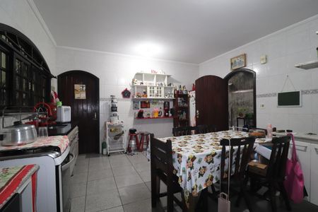 Casa à venda com 175m², 4 quartos e 4 vagasCozinha
