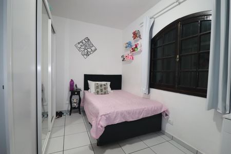 Casa à venda com 175m², 4 quartos e 4 vagasQuarto 2