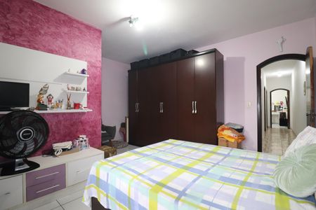 Casa à venda com 175m², 4 quartos e 4 vagasQuarto 1 suíte