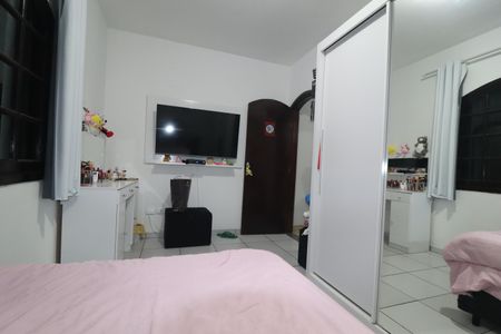 Casa à venda com 175m², 4 quartos e 4 vagasQuarto 2