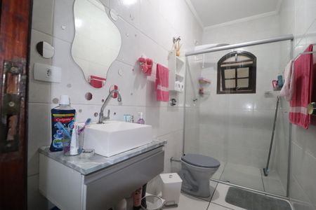 Casa à venda com 175m², 4 quartos e 4 vagasBanheiro 2