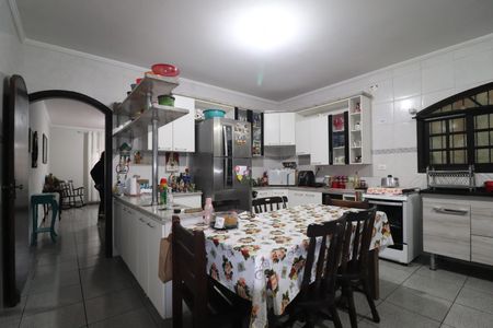 Casa à venda com 175m², 4 quartos e 4 vagasCozinha