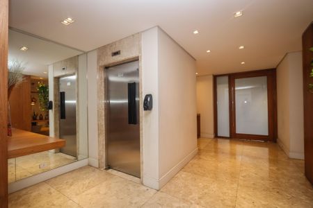 Apartamento à venda com 143m², 4 quartos e 2 vagasÁrea comum