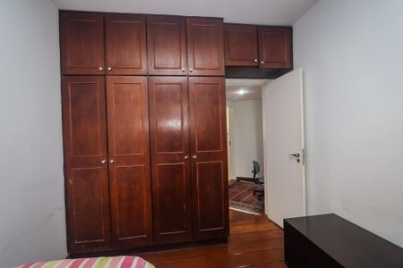 Apartamento à venda com 143m², 4 quartos e 2 vagasQuarto 2