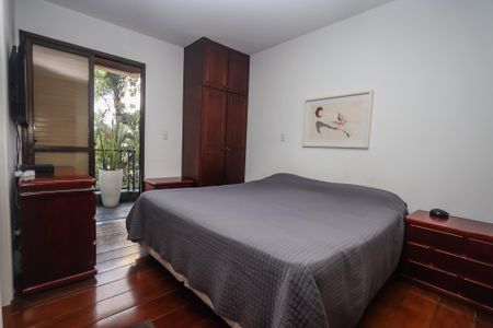 Apartamento à venda com 143m², 4 quartos e 2 vagasSuíte 1