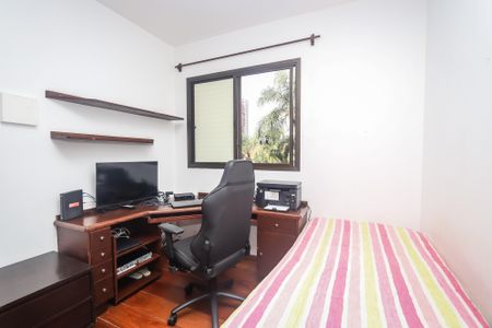 Apartamento à venda com 143m², 4 quartos e 2 vagasQuarto 2