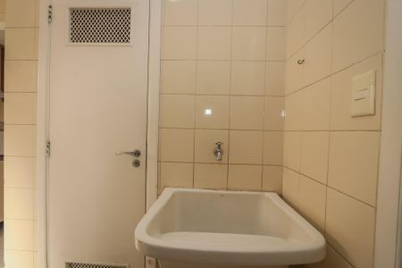 Apartamento à venda com 143m², 4 quartos e 2 vagasLavanderia