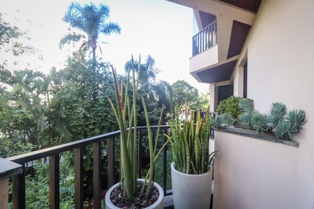 Apartamento à venda com 143m², 4 quartos e 2 vagasVaranda da Suíte 1