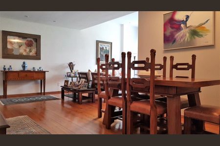 Apartamento à venda com 122m², 3 quartos e 1 vaga