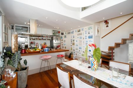 Apartamento à venda com 113m², 2 quartos e 2 vagas Apartamento à venda com 113m², 2 quartos e 2 vagasSala de Estar e Jantar