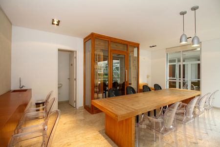 Apartamento à venda com 113m², 2 quartos e 2 vagas Apartamento à venda com 113m², 2 quartos e 2 vagasÁrea Comum - Espaço Cave (Adega Individual)