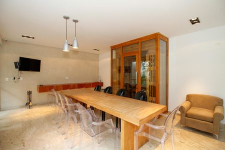 Apartamento à venda com 113m², 2 quartos e 2 vagas Apartamento à venda com 113m², 2 quartos e 2 vagasÁrea Comum - Espaço Cave (Adega Individual)