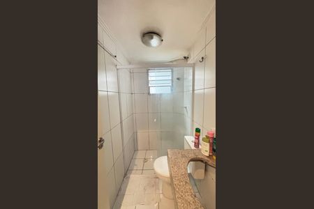 Apartamento à venda com 65m², 3 quartos e 1 vaga Apartamento à venda com 65m², 3 quartos e 1 vagaBanheiro da Suíte