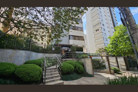 Apartamento à venda com 161m², 3 quartos e 3 vagas Apartamento à venda com 161m², 3 quartos e 3 vagasFachada
