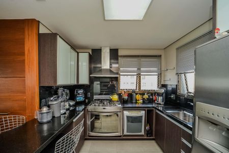 Apartamento à venda com 161m², 3 quartos e 3 vagas Apartamento à venda com 161m², 3 quartos e 3 vagasCozinha