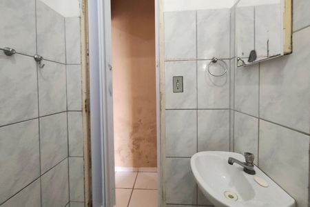 Casa à venda com 200m², 1 quarto e 12 vagas Casa à venda com 200m², 1 quarto e 12 vagasBanheiro