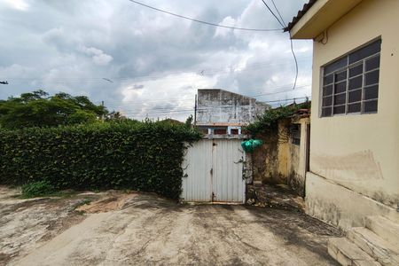 Casa à venda com 200m², 1 quarto e 12 vagas Casa à venda com 200m², 1 quarto e 12 vagasQuintal