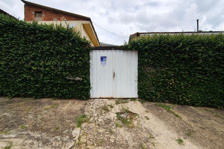 Casa à venda com 200m², 1 quarto e 12 vagas Casa à venda com 200m², 1 quarto e 12 vagasFachada