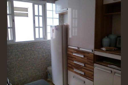 Casa à venda com 109m², 3 quartos e 1 vaga