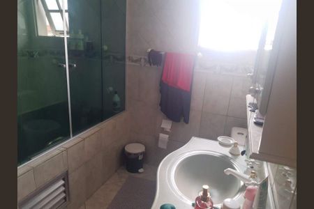 Casa à venda com 197m², 3 quartos e 2 vagas