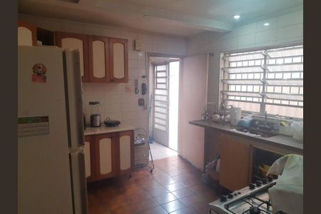 Casa à venda com 197m², 3 quartos e 2 vagas