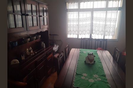 Casa à venda com 197m², 3 quartos e 2 vagas