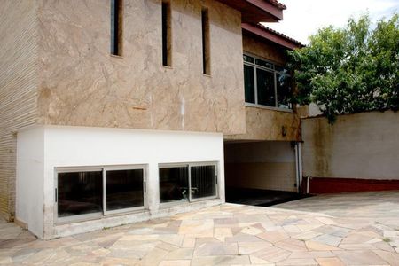 Casa à venda com 405m², 5 quartos e 4 vagas