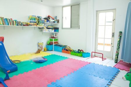 Casa à venda com 405m², 5 quartos e 4 vagas