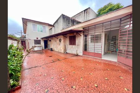 Casa à venda com 213m², 3 quartos e 2 vagas