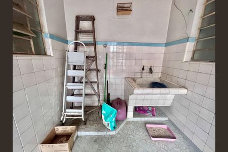 Casa à venda com 213m², 3 quartos e 2 vagas
