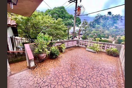 Casa à venda com 213m², 3 quartos e 2 vagas