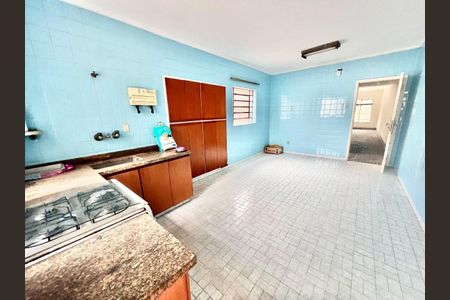 Casa à venda com 213m², 3 quartos e 2 vagas