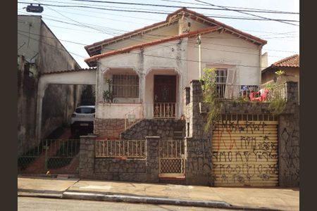 Casa à venda com 168m², 4 quartos e 6 vagas