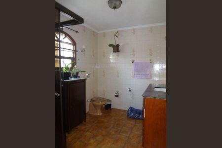 Casa à venda com 168m², 4 quartos e 6 vagas