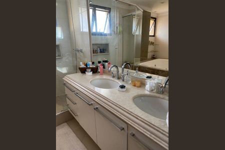 Apartamento à venda com 276m², 4 quartos e 3 vagas