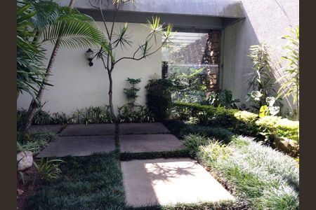 Casa à venda com 583m², 5 quartos e 8 vagas