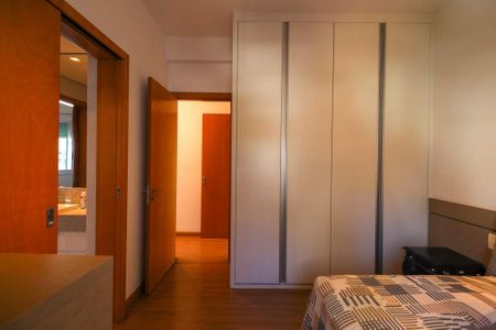 Apartamento à venda com 183m², 4 quartos e 6 vagas