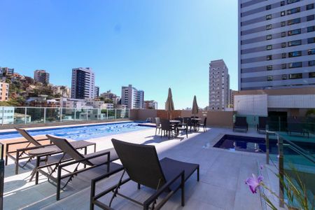 Apartamento à venda com 183m², 4 quartos e 6 vagas