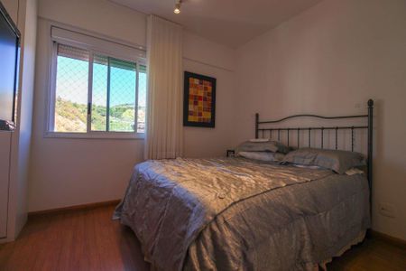 Apartamento à venda com 183m², 4 quartos e 6 vagas