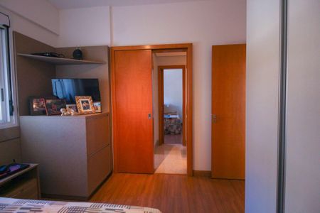 Apartamento à venda com 183m², 4 quartos e 6 vagas
